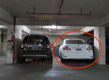 Garage · 15m² · Venta Amplia Cochera en Recoleta - Edificio de Categoría