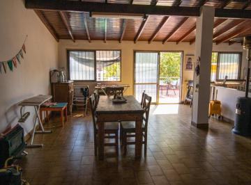 PH · 174m² · 4 Ambientes · PH 5 Ambientes con Patio y Terraza - 1° y 2° Piso - Balcón - Quincho - Apto Crédito - 227 m² - Flore