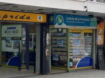 Local comercial , Lomas de Zamora · Local Comercial en Venta Sobre Peatonal Laprida Al 100