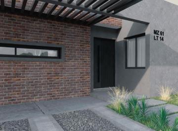 Casa · 162m² · 5 Ambientes · 3 Cocheras · Rincones de Manantiales - Casa en Venta en Una Planta - Tres Dorm. Galería y Patio