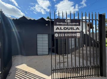 Local comercial · 30m² · 1 Ambiente · Local Comercial en Importante Esquina Sobre Av Della Paolera - Gran Oportunidad!