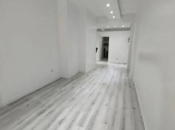 Local comercial · 50m² · 1 Ambiente · Local Comercial en Alquiler - 1 Ambiente - Recoleta