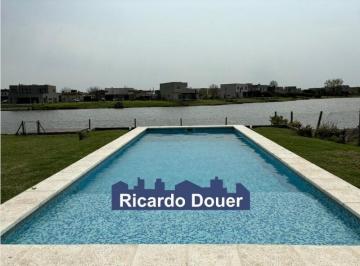 Casa · 200m² · 5 Ambientes · 1 Cochera · Casa en Alquiler Anual Amoblada con Salida a La Laguna en El Cantón - Escobar