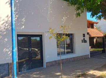 Local comercial de 2 ambientes, General Roca · Local Comercial de 80 m² en Alquiler en Centro