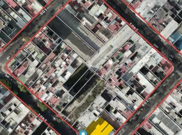 Terreno · 330m² · Lote