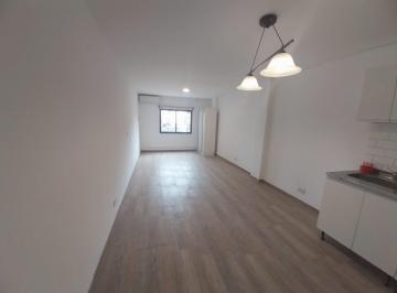 Departamento · 32m² · 1 Ambiente · Departamento 1 y 1/2 Amb 1er Piso Al Frente!