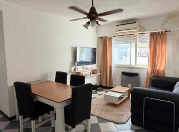 Departamento de 3 ambientes, Lomas de Zamora · En Alquiler - Comodo Depto 3 Amb - Excelente Ubicación