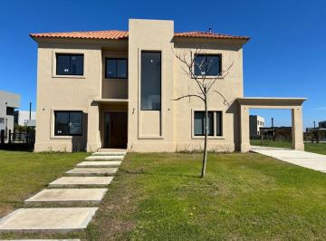 Casa · 188m² · 5 Ambientes · 2 Cocheras · Casa en Venta en Acacias, Puertos, Escobar