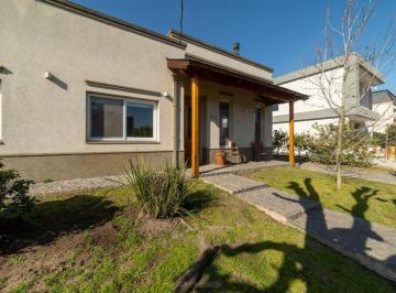 Casa de 5 ambientes, Cañuelas · Venta de Casa en Club de Campo La Martona. Zona Lago
