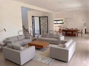 Casa · 190m² · 5 Ambientes · 3 Cocheras · Casa 5 Ambientes a Estrenar en Barrio San Matías