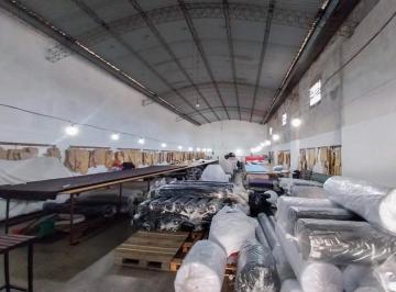 Bodega-Galpón · 261m² · 2 Ambientes · Venta - Galpón - Bella Vista
