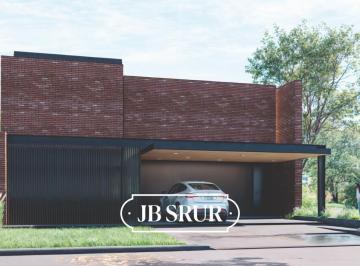 Casa · 258m² · 7 Ambientes · 2 Cocheras · Casa en Venta en Urbanización Distrito Sur