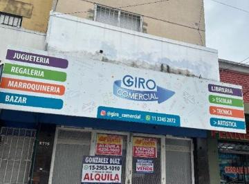 Local comercial , Avellaneda · Excelente Local Comercial en Sarandi