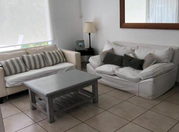Casa · 300m² · 5 Ambientes · 2 Cocheras · Casa - Casas de Santa Maria