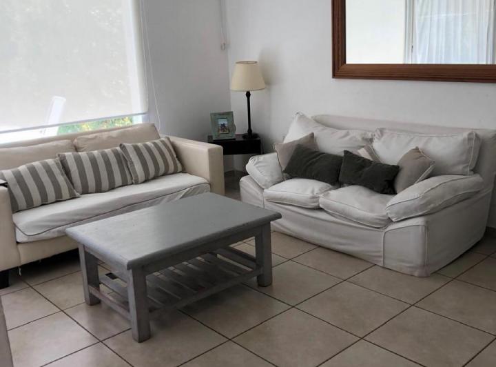 Casa · 300m² · 5 Ambientes · 2 Cocheras