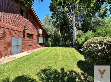 Casa · 150m² · 6 Ambientes · Casa en Venta - 4 Dorm. 4 Baños - Pilar