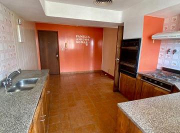 Departamento de 3 ambientes, Quilmes · Departamento Tres Ambientes en Quilmes Centro
