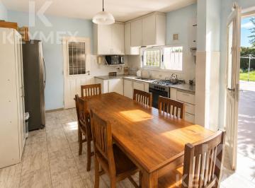Casa · 130m² · 5 Ambientes · 1 Cochera · Casa en Venta Los Hornos | 3 Dorm. | Garaje y Patio Arbolado