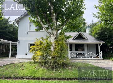 Casa · 186m² · 5 Ambientes · 1 Cochera · Casa en Barrio Privado Bermudas, Pilar