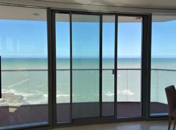 Departamento · 105m² · 3 Ambientes · 1 Cochera · Departamento - 3 Ambientes - Balcón - Cochera - Muebles - Playa Chica