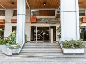 Departamento · 117m² · 4 Ambientes · 1 Cochera · Divino Departamento en Alquiler con Cohera y Parrilla Propia en El Centro de Martínez.