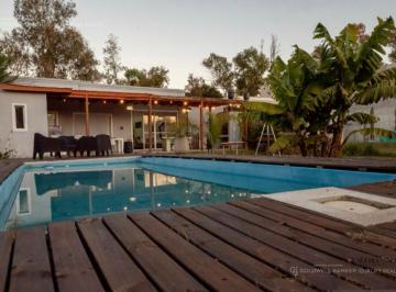 Casa · 20m² · 3 Ambientes · 1 Cochera · Casa a La Venta en Loma Verde