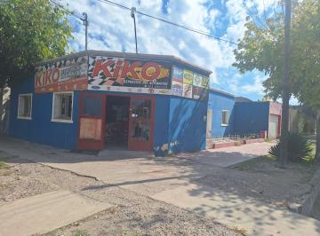 Local comercial · 194m² · 2 Ambientes · 1 Cochera · Local Comercial, Esquina Céntrica Junin Mendoza