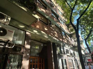 Departamento · 96m² · 4 Ambientes · Departamento Campos Salles y Cabildo Piso Alto Refaccionado