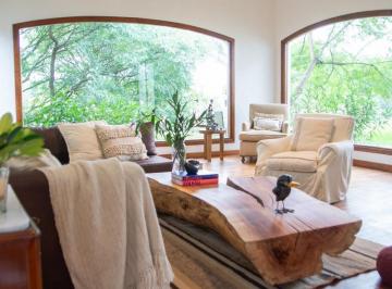 Casa · 4733m² · 7 Ambientes · 1 Cochera · Casa en Venta - 7 Ambientes - El Tipal