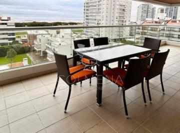 Foto1 · Espectacular Apartamento de 2 Dorm. en Plena Brava!