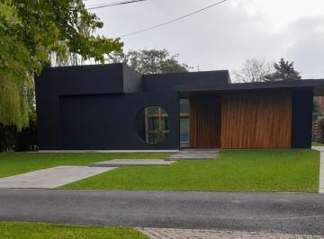 Casa · 140m² · 4 Ambientes · 2 Cocheras · Casa en Alquiler en Mapuche Country Club, Pilar, G. B. a. Zona Norte