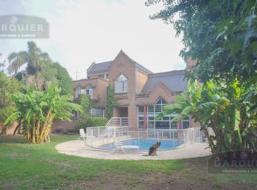 Oficina comercial · 700m² · 6 Ambientes · 2 Cocheras · Banfield - Chalet 3 Plantas - 4 Dorm.