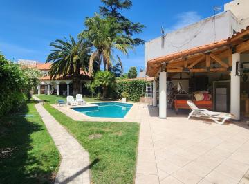 Casa · 585m² · 7 Ambientes · 2 Cocheras · Venta de Casa 4 Dorm. en Quinta Seccion