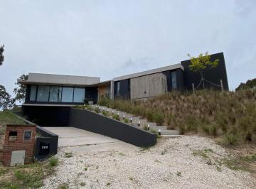 Casa · 225m² · 4 Ambientes · 2 Cocheras · Departamento en Venta - 3 Dorm. 3 Baños - Pinamar