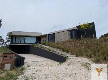 Casa · 225m² · 4 Ambientes · 2 Cocheras · Departamento en Venta - 3 Dorm. 3 Baños - Pinamar