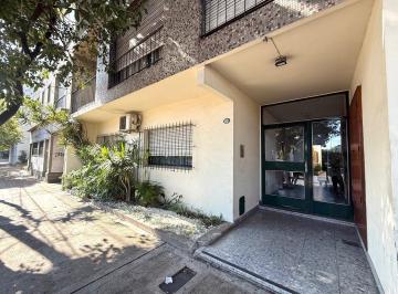 Departamento · 64m² · 3 Ambientes · Departamento de 3/4 Ambientes en Venta en Florida Este, en Pb Al Contrafrente con Gran Patio Al Fond