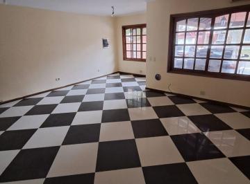 Casa · 250m² · 5 Ambientes · 4 Cocheras · Casa Barrio Altos de Pacheco Doble Entrada + Living + 3 Dorm. + 3 Baños + Quincho + Lavadero