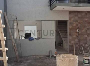 Casa · 87m² · 2 Dormitorios · 1 Cochera · Dos Duplex en Pozo en Venta, Luzuriaga Maipú. Id: