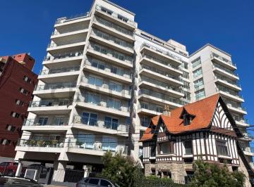 Departamento · 100m² · 3 Ambientes · 1 Cochera · Alquiler 3 Amb. con Vista Plena Al Mar, Cochera y Amenities Premium