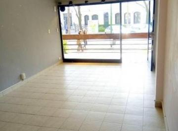 Local comercial · 38m² · Local en San Isidro m 25 de Mayo y Catedral Impecable
