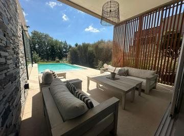 Casa · 280m² · 4 Dormitorios · Casa en Alquiler, Lomas de City Bell, La Plata