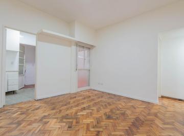 Departamento · 36m² · 2 Ambientes · 2 Ambientes con Patio Luminoso Apto Profesional! Ideal Renta!