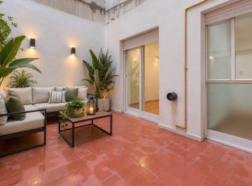 Departamento · 36m² · 2 Ambientes · 2 Ambientes con Patio Luminoso Apto Profesional! Ideal Renta!