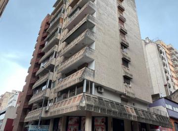 Departamento de 4 ambientes, Córdoba · Centro, 2 Dorm con Gran Balcón.