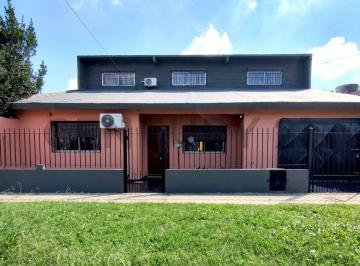 Casa · 146m² · 5 Ambientes · 1 Cochera · Venta Casa Tipo Dúplex 5 Ambientes - Lomas de Zamora