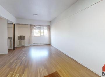 Departamento · 45m² · 2 Ambientes · 1 Cochera · Departamento en Venta de 2 Ambientes en San Isidro con Balcon, Apto Profesional