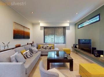 Casa · 212m² · 5 Ambientes · 2 Cocheras · 21 a Entre 458 y 459 City Bell, La Plata - Casa de 3 Dorm. con Parque y Pileta en Venta