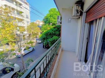 Casa · 250m² · 5 Ambientes · 3 Cocheras · Casa en Venta - 5 Amb - Cochera 3 Autos - Patio - Parrilla - Terraza - a 5 Cuadras de Plaza Irlanda