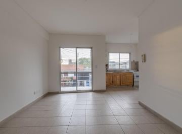Departamento · 38m² · 2 Ambientes · Departamento en Alquiler de 2 Amb con Balcon Al Frente