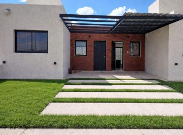 Casa de 4 ambientes, Córdoba · Rincones de Manatiaes